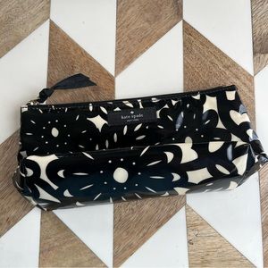 KATE SPADE POUCH ZIPPER BAG